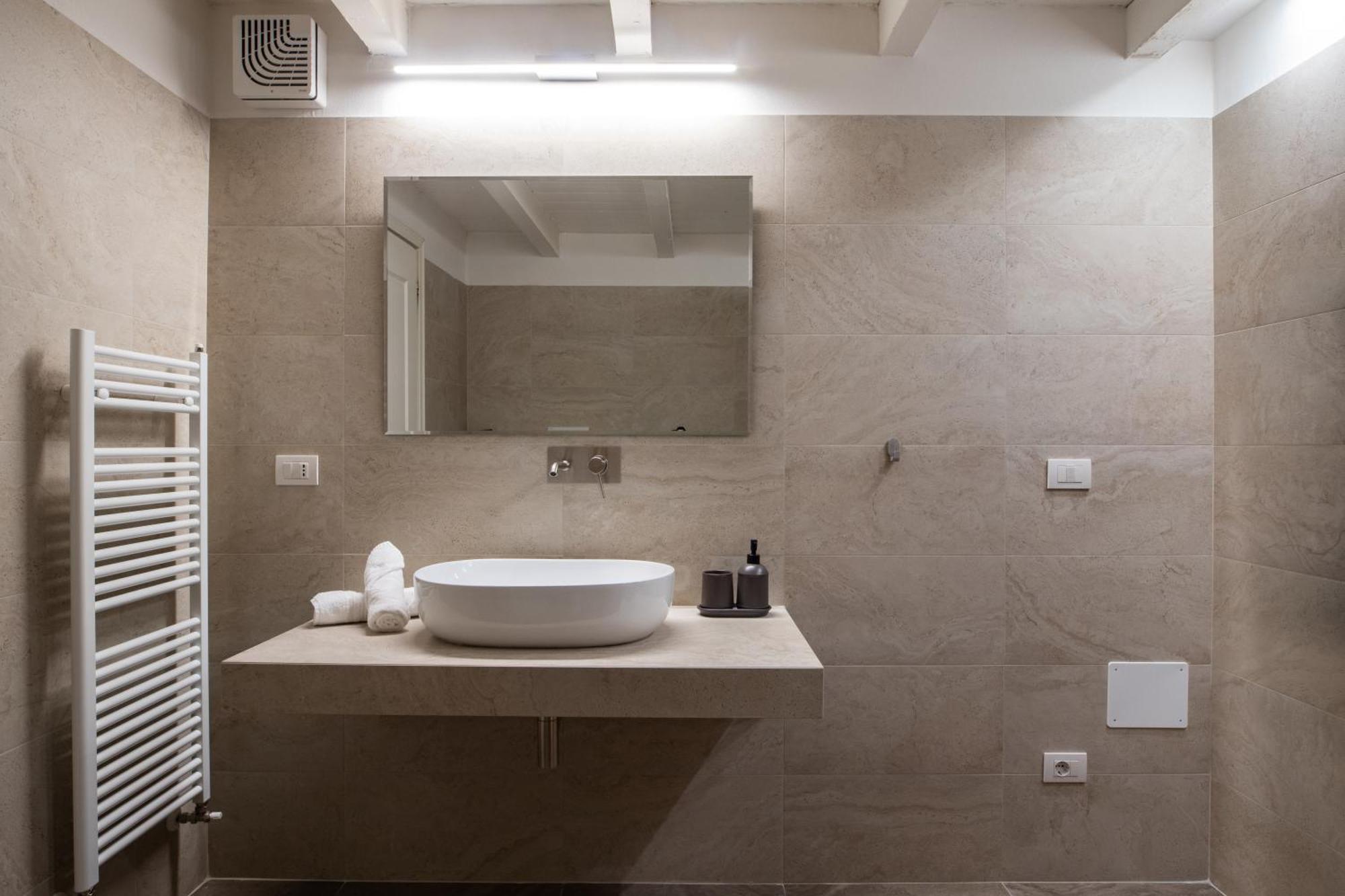 Santo Stefano Loft Aparthotel โบโลญญา ภายนอก รูปภาพ