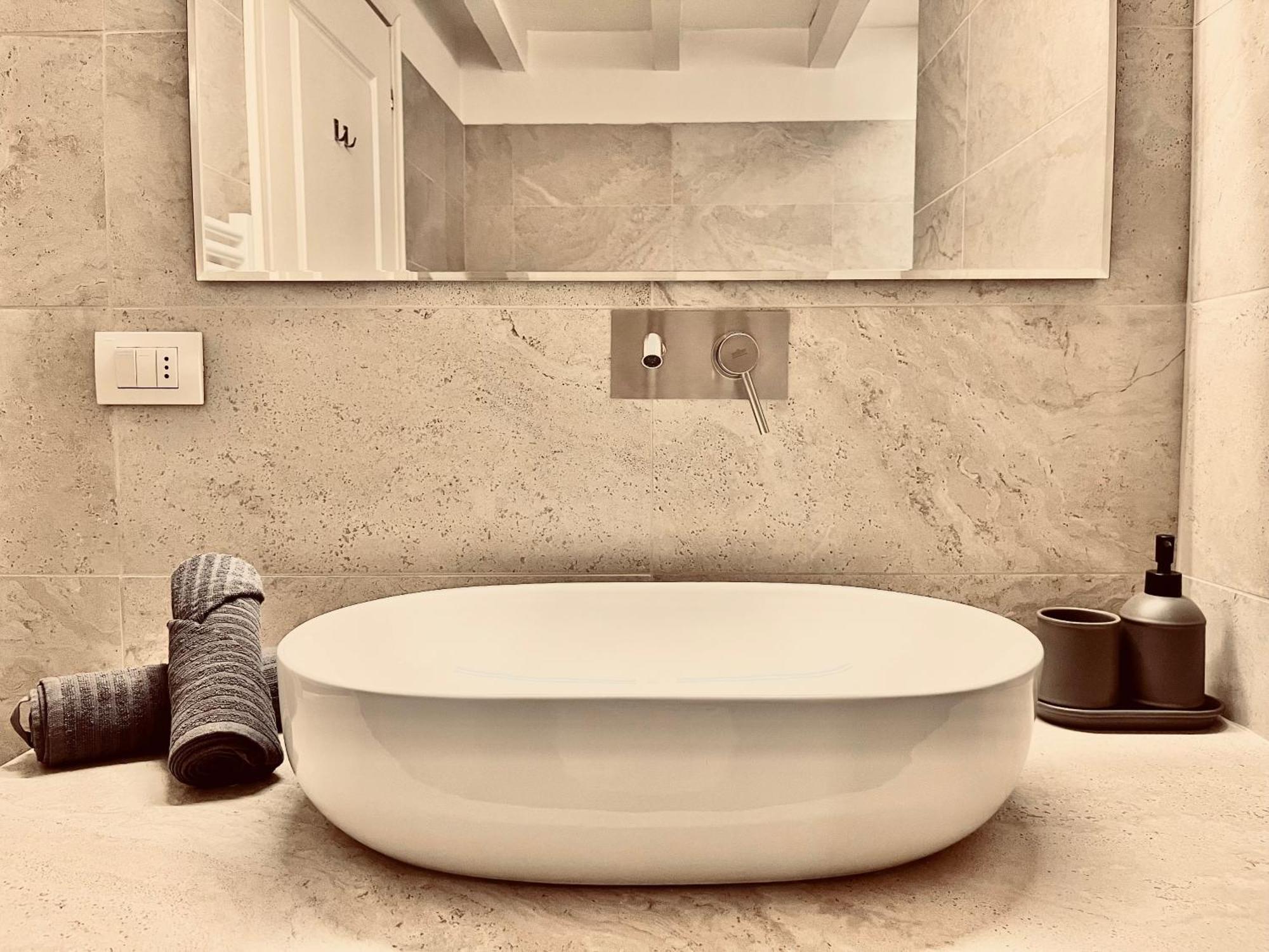 Santo Stefano Loft Aparthotel โบโลญญา ภายนอก รูปภาพ