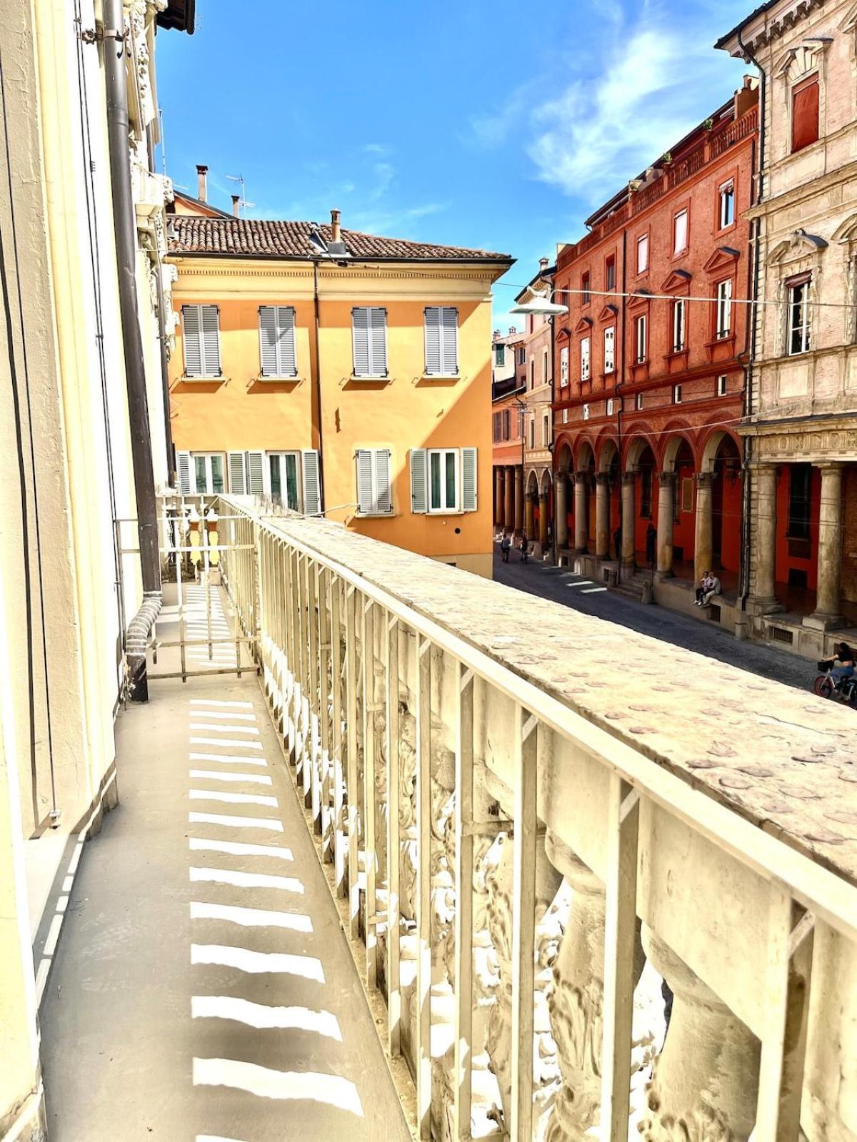 Santo Stefano Loft Aparthotel โบโลญญา ภายนอก รูปภาพ